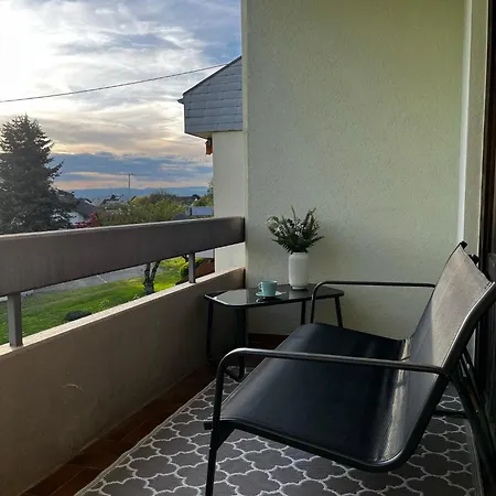 Isaak Burgnaehe Appartement